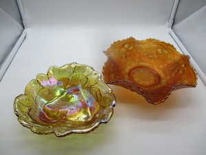 lot 82 image: Amber & Marigold Glass Bowls