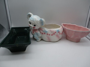 lot 83 image: Vintage Pottery Planters
