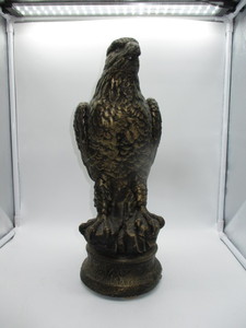 lot 96 image: Heavy Bronze Colored Eagle