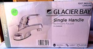 lot 55 image: Glacier Bay 1007 969 677 Aragon 4 in. Centerset Single-Handle Low-Arc Bathroom Faucet in Polished Chrome
