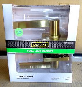 lot 200 image: NEW IN BOX  DEFIANT 1007-789-959 Tonebridge Hall Closet Door Lever, Satin Brass Finish
