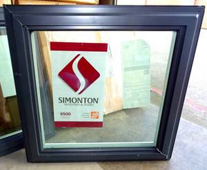 lot 219 image: BIG $$$ ITEM - Simonton 6500 Collection - Picture Window Measures 23 34 x 23 12 Color - BRZP-WHT