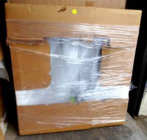 lot 222 image: BIG $$$ ITEM - Simonton 6500 Collection - Picture Window Measures 23 34 x 23 12 Color - BRZP-WHT