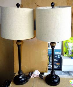 lot 162 image: BEAUTIFUL PAIR OF INDOOR TABLE LAMPS