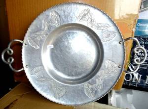 lot 295 image: VINTAGE FARBERWARE SERVING TRAY WITH HANDLES AND ENGRAVED DESIGN