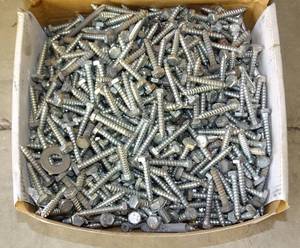 lot 181 image: LARGE BOX OF HEX BOLTS AS SHOWN - APPROXIMATE 10-15 LBS