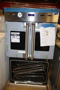 lot 80 image: Viking range, model VDOF7301SS