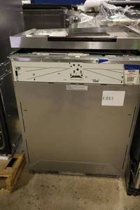 lot 79 image: Miele 24 dishwasher, model G6875SCVI