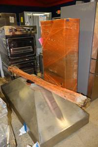 lot 91 image: Range hood vent Large, see photos