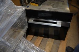 lot 98 image: Miele built-in oven, model DGC7840