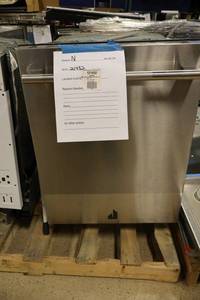 lot 101 image: Jenn-Air 24 dishwasher, model JDTSS246GL (marked scrap)