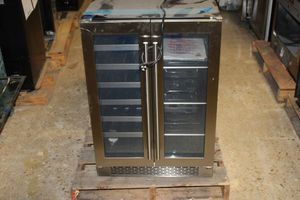 lot 3 image: Zephyr Wine and beverage 24 dual unit model PRWB24C32BG