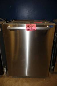 lot 193 image: Miele dishwasher , model PG8083SCVI120V