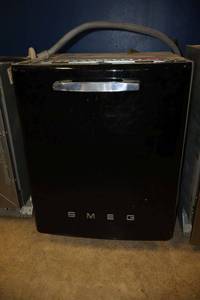 lot 194 image: SMEG dishwasher, model STU2FABBL2