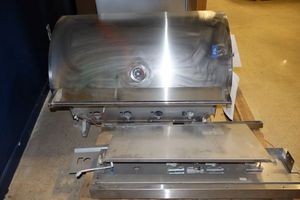lot 236 image: Coyote 36 natural gas grill, model C1S36NG