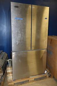 lot 235 image: Viking Refrigerator Freezer, model RVFFR336SS