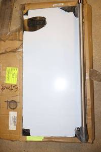 lot 27 image: Viking range door panel - right, PIDP15RSS