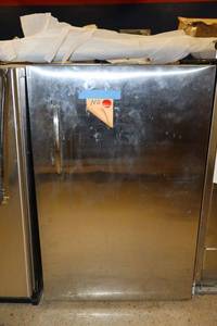 lot 73 image: Refrigerator model BC-128