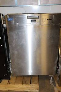lot 173 image: Miele dishwasher, model G 5105 SCU
