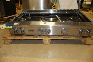 lot 176 image: Viking 48 range top, model VGRT7486GSS