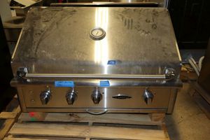 lot 178 image: Capital grill, model CG40RBIN