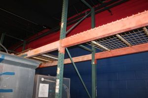 lot 273 image: Industrial pallet shelving - 6 sections - 42D x 511H x 124W each section