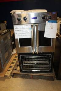 lot 138 image: Viking 30 electric Range with double French doors, model VDOF7301SS04