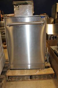 lot 130 image: 24 Lasko dishwasher, model DOD651PHXXLS.U