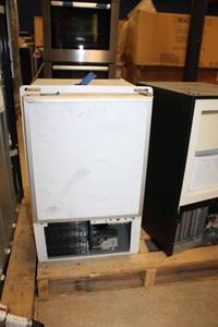 lot 127 image: U-Line 14 white crescent ice maker, model ULN-WH95FC-20A