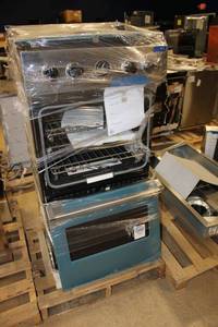 lot 149 image: Viking 27 Electric Double Premiere Oven, model VDOE527SS