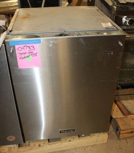 lot 145 image: Viking dishwasher model VDWU524SS