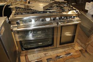 lot 144 image: Superiore 48 Freestanding gas range, model RN482GPSS