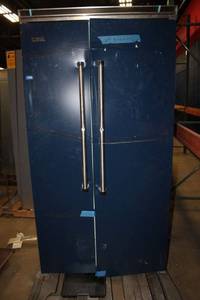 lot 238 image: Viking refrigerator Freezer
