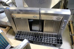 lot 284 image: Faber range hood, model MAES3610SS6