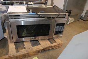 lot 270 image: Viking 30 convection microwave, model RVMHC330SS