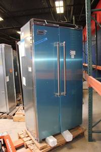 lot 243 image: Viking 42 side by side refrigerator freezer, model VCSB5423SS