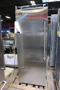 lot 246 image: Viking 30 All freezer , model VCFB5303LSS