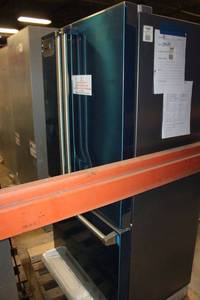 lot 255 image: Viking 36 French door refrigerator with bottom freezer, model RVFFR336SS