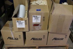 lot 369 image: Alico brand - Tenere wall sconce fixtures with white Murano glass (still in box) - 9 total