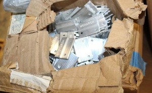 lot 364 image: Hardware - metal plates 200 Pieces Redstone brand