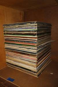 lot 75 image: Record albums