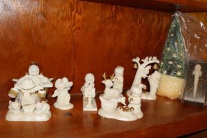 lot 105 image: Snow babies figurines and tree