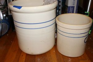 lot 49 image: Marshall pottery pots