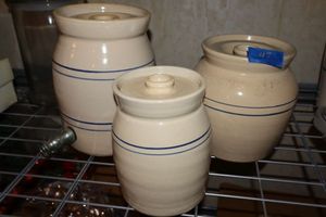 lot 47 image: Marshall pottery pots
