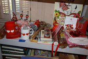 lot 56 image: Valentines lot