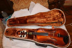 lot 40 image: Violin instrument with Glaesel case