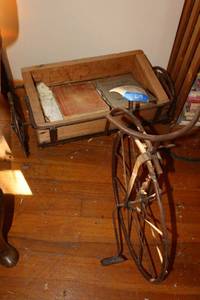 lot 69 image: Vintageantique tricycle