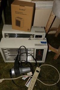 lot 126 image: Personal heaters and blow dryer