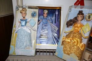 lot 170 image: Disney Dolls Cinderella, Belle