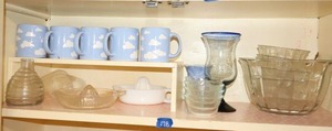 lot 178 image: Blue mug set with clouds, vintage juicers, clear bowls as shown